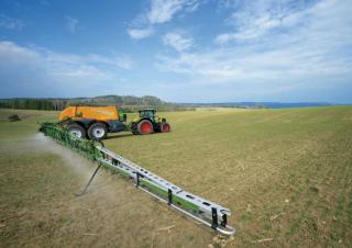 Pulverisateurs trainès Amazone UX 11200 (40)