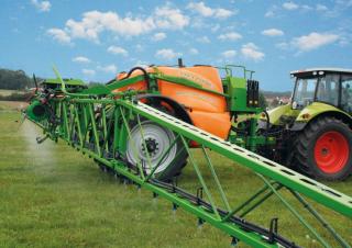 Pulverisateurs trainès Amazone UX 3200 Special (21)