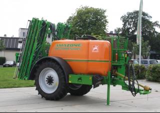 Pulverisateurs trainès Amazone UX 3200 Super (30/15)