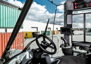 Reach stacker Liebherr LRS 545 Litronic