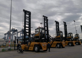 Reach stacker Sany SDCY100K8H1-T
