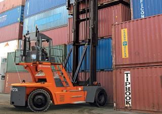 Reach stacker Toyota THD1500-E4
