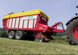 Remorques autochargeuses d'ensilage Pöttinger Faro 4010 D