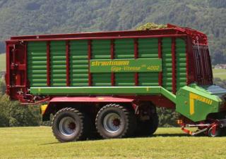 Remorques autochargeuses d'ensilage Strautmann Giga-Vitesse CFS 4002
