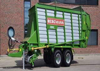 Remorques autochargeuses d'ensilage L. Bergmann Royal 300 K