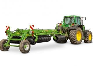 Rouleaux pour des champs et prairies Amazone AW 9400