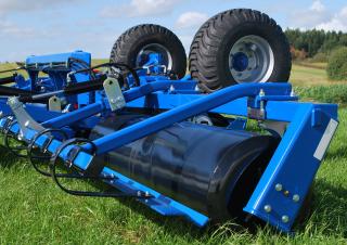 Rouleaux pour des champs et prairies DAL-BO MiniMax 760 CB