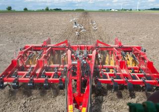 Rouleaux pour des champs et prairies Väderstad Rexius T 450