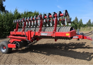 Rouleaux pour des champs et prairies Unia Teris XXL H 9.5
