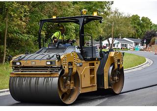 Rouleaux Rouleaux vibrants tandem Caterpillar CB15