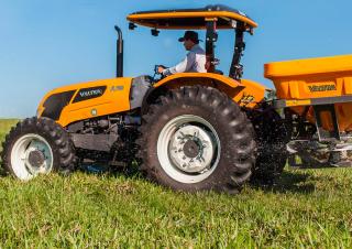 Technologie du lisier et du fumier Semoirs Valtra BDF 1300
