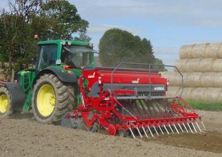 Semoirs Unia FM T 700/3 D