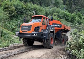 Tombereaux articulés Doosan DA45-7