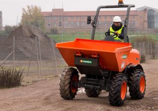 Bennes sur pneus Ausa D 151 AHA 