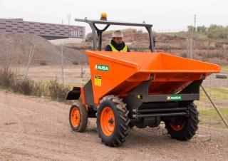 Bennes sur pneus Ausa D 150 RM x4