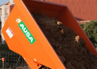 Bennes sur pneus Ausa D 600 AP