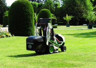 Tondeuses à gazon autoportées et tracteurs de jardin Etesia BUFFALO 100 BPHP2