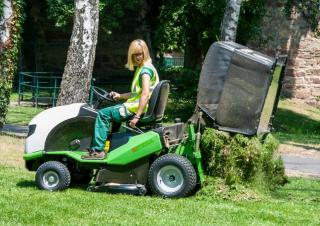 Tondeuses à gazon autoportées et tracteurs de jardin Etesia HYDRO 100 III