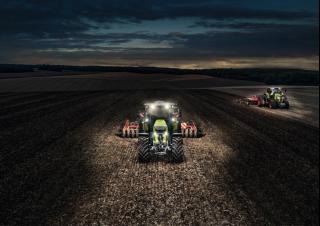 Tracteurs 4WD Claas Axion 800 