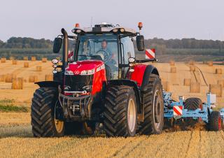 Tracteurs 4WD Massey Ferguson MF 8735 S 