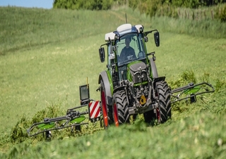 Tracteurs 4WD Fendt 210 S Vario Power
