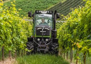 Tracteurs 4WD Fendt 211 P Vario Power
