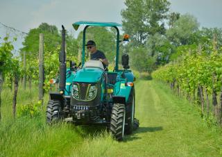 Tracteurs 4WD Arbos 3055