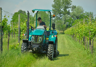 Tracteurs 4WD Arbos 3055