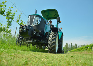 Tracteurs 4WD Arbos 3055