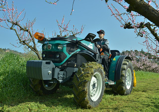 Tracteurs 4WD Arbos 4100 Q