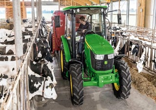 Tracteurs 4WD John Deere 5075E