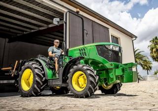 Tracteurs 4WD John Deere 5090GL