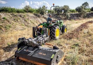 Tracteurs 4WD John Deere 5090GL