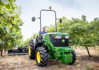 Tracteurs 4WD John Deere 5090GL