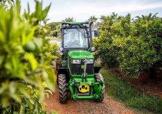 Tracteurs 4WD John Deere 5090GN