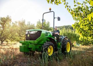 Tracteurs 4WD John Deere 5105GL