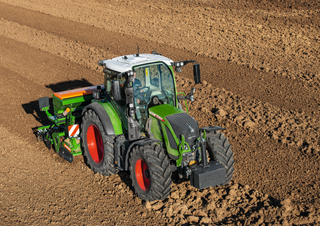 Tracteurs 4WD Fendt 513 Vario Power+