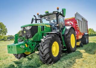 Tracteurs 4WD John Deere 6R 215