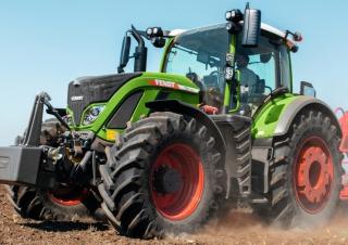 Tracteurs 4WD Fendt 724 Vario Power+ 