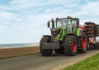 Tracteurs 4WD Fendt 828 Vario Profi