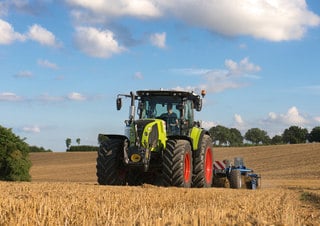 Tracteurs 4WD Claas Arion 650