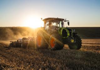 Tracteurs 4WD Claas Arion 650 Cmatic