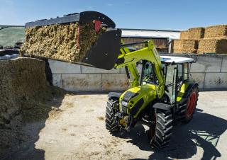 Tracteurs 4WD Claas Axos 3.105 Trend