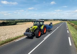 Tracteurs 4WD Claas Axos 3.105 Trend
