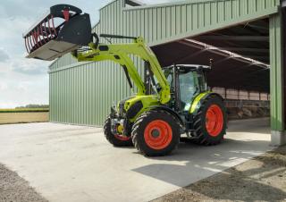 Tracteurs 4WD Claas Axos 3.120