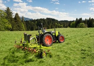Tracteurs 4WD Claas Elios 210 Basic 