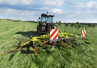 Tracteurs 4WD Claas Elios 210 Classic 