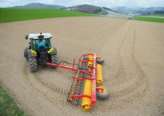 Tracteurs 4WD Claas Elios 210 Classic 