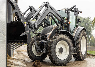 Tracteurs 4WD Valtra G125EH
