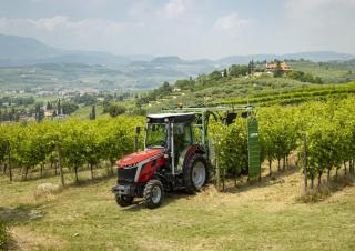 Tracteurs 4WD Massey Ferguson MF 3VI.85 